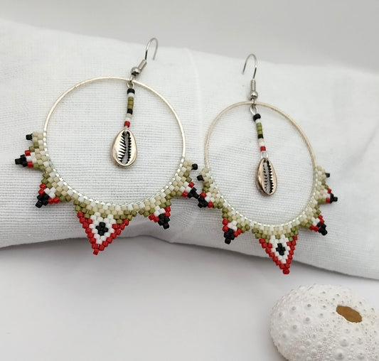 Boucles d'oreilles coquillage en perles de verre