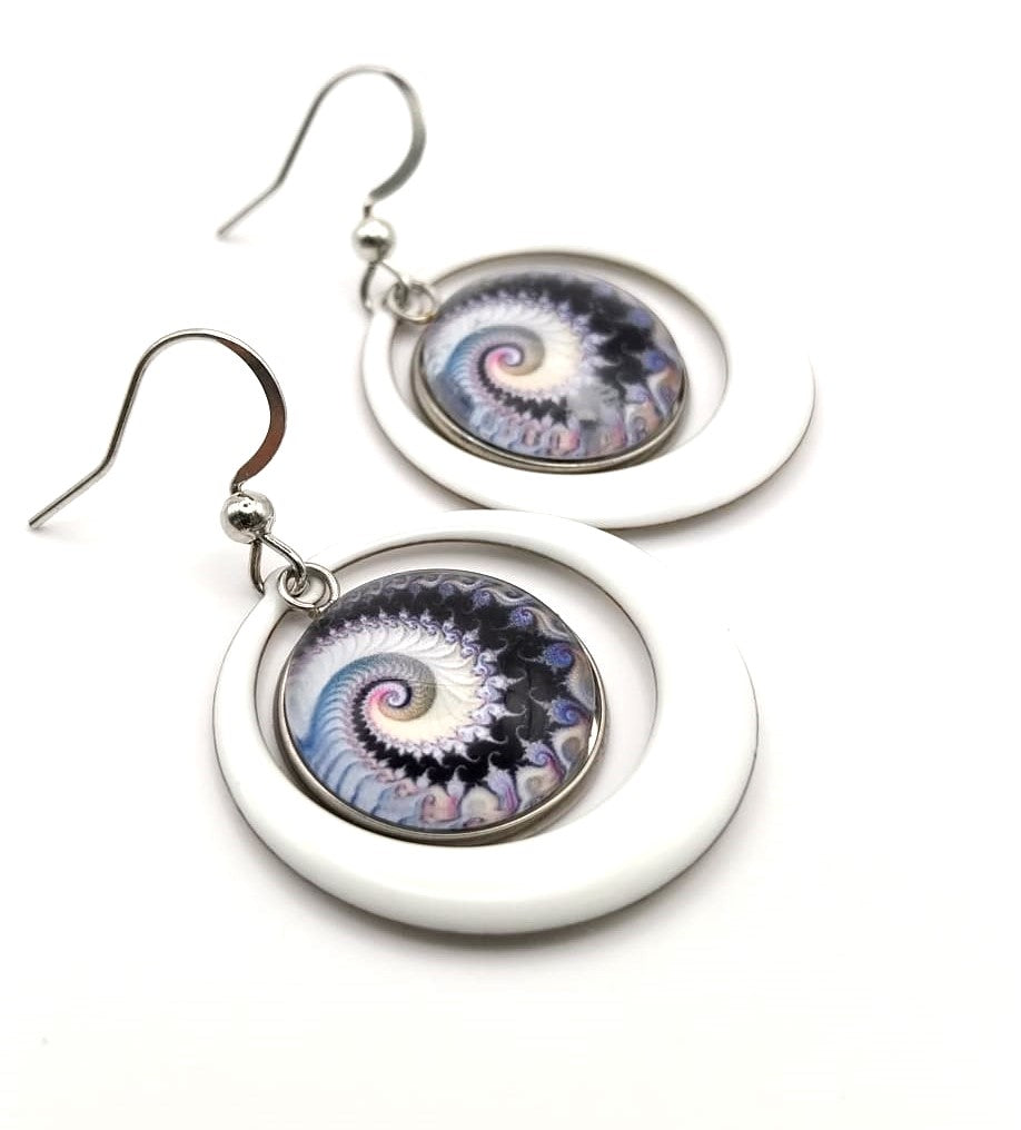 Boucles d'oreille cabochons spirales fractales